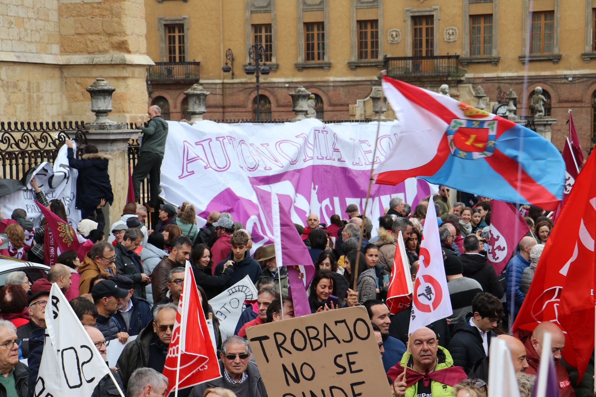 Las imágenes de la manifestación del 16-F en León