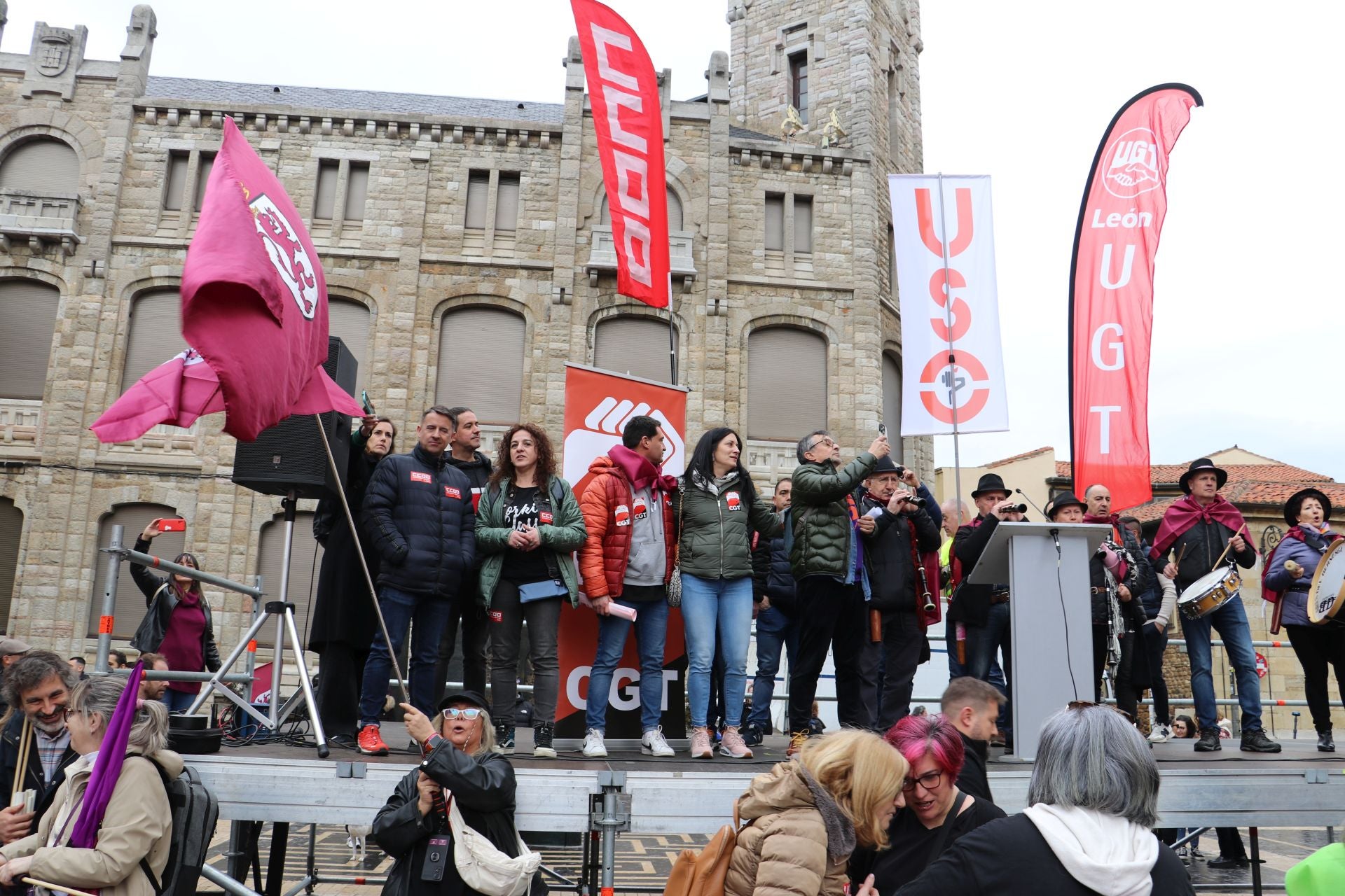 Las imágenes de la manifestación del 16-F en León