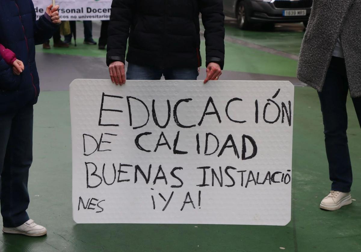 El personal laboral de la educación leonesa, al límite: «Las bajas tardan en cubrirse un año»