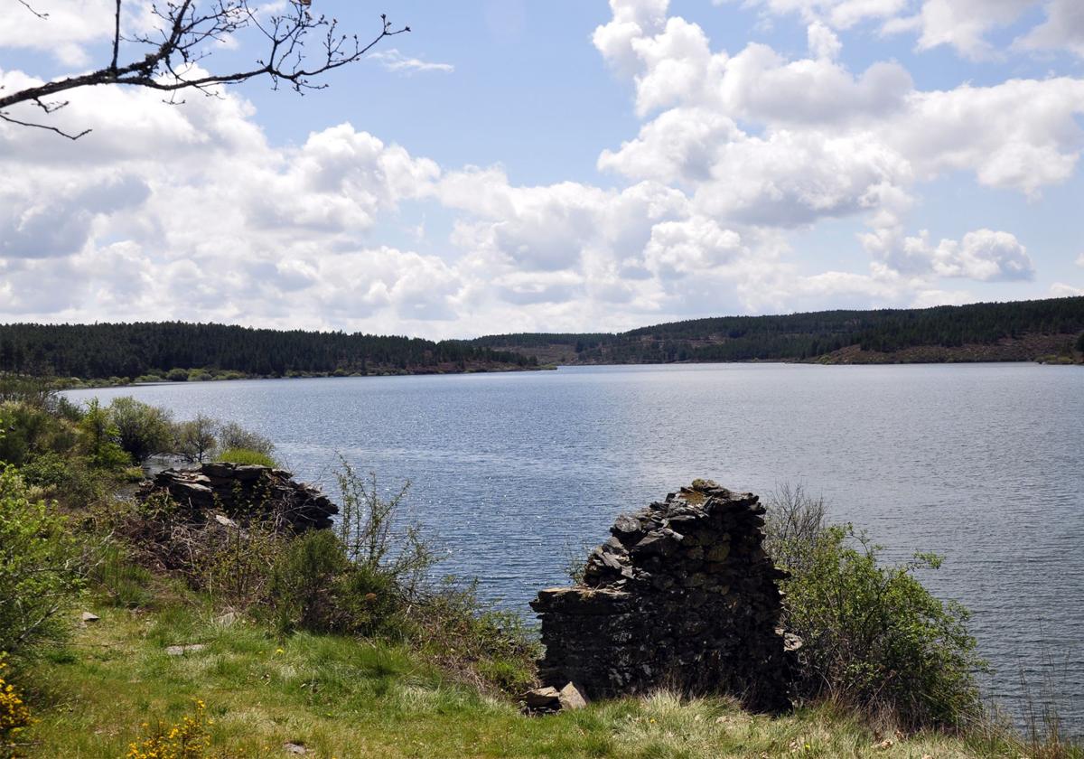 Embalse de Villameca.