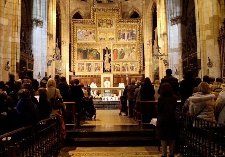 Eucaristía en la Catedral de León celebrando los 200 años de la familia Vedruna