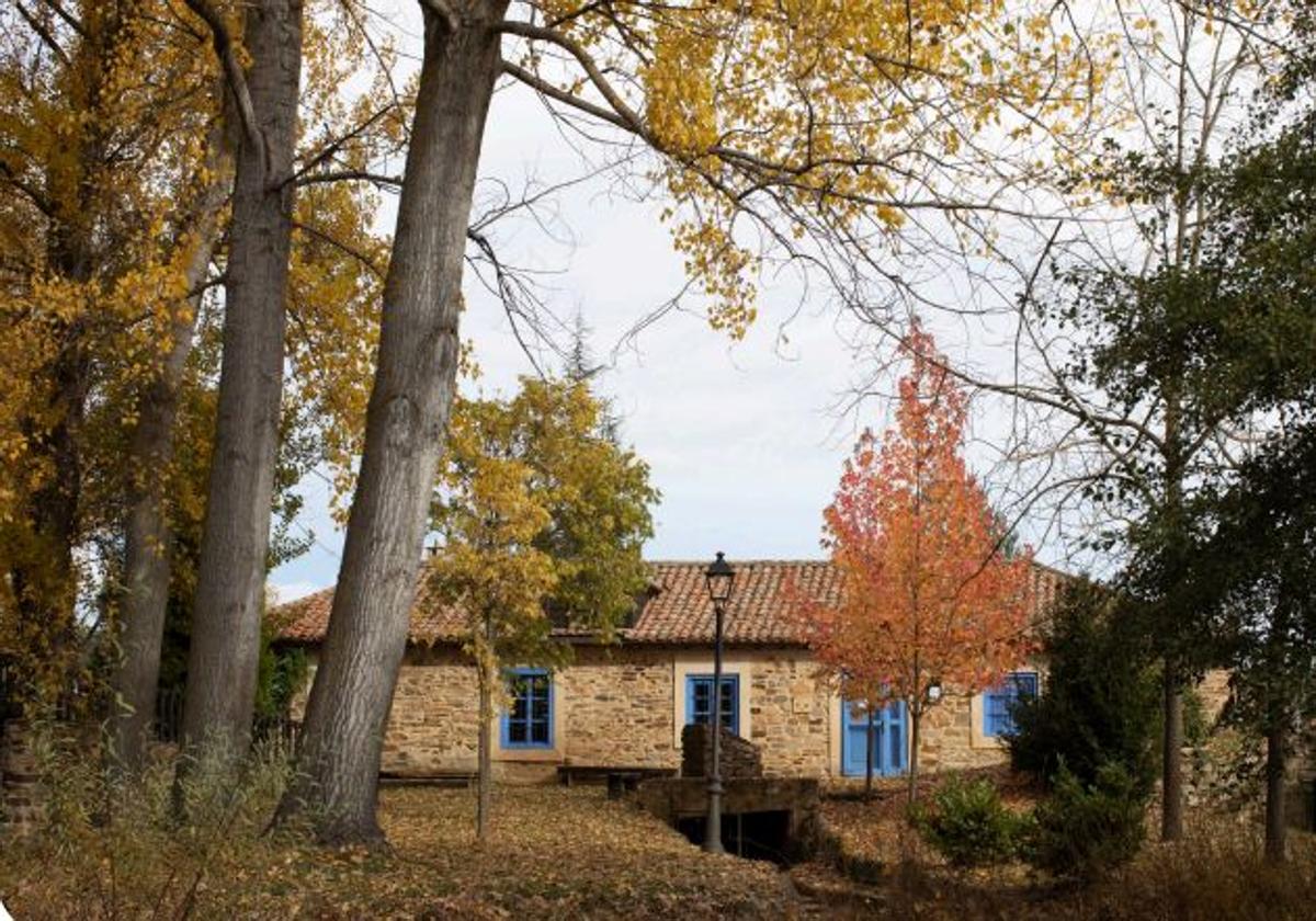El pueblo de León que pide ayuda para conseguir un proyecto que dé vida a su Casa de Cultura
