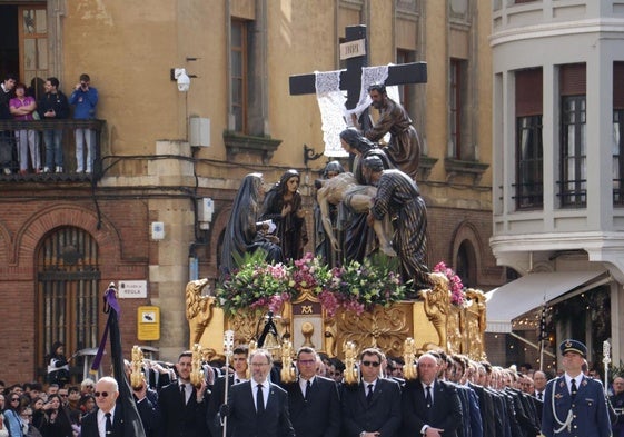 Imagen de la procesión realizada a los pies de la catedral.