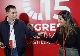 El nuevo secretario de Organización del PSCYL Daniel de la Rosa junto a la nueva vicesecretaria general Nuria Rubio en la segunda jornada del XV Congreso Autonómico del PSOE de Castilla y León.