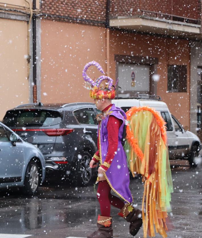 Imagen secundaria 2 - Desfile de carnaval en La Robla