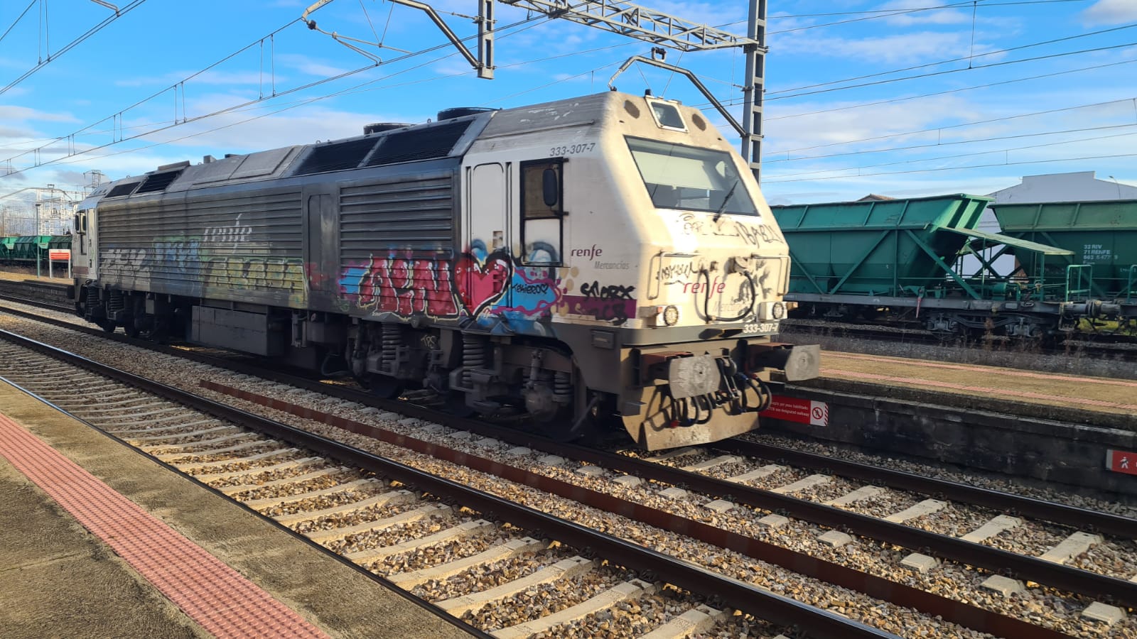 Así se encuentra la abandonada estación de tren de Santas Martas