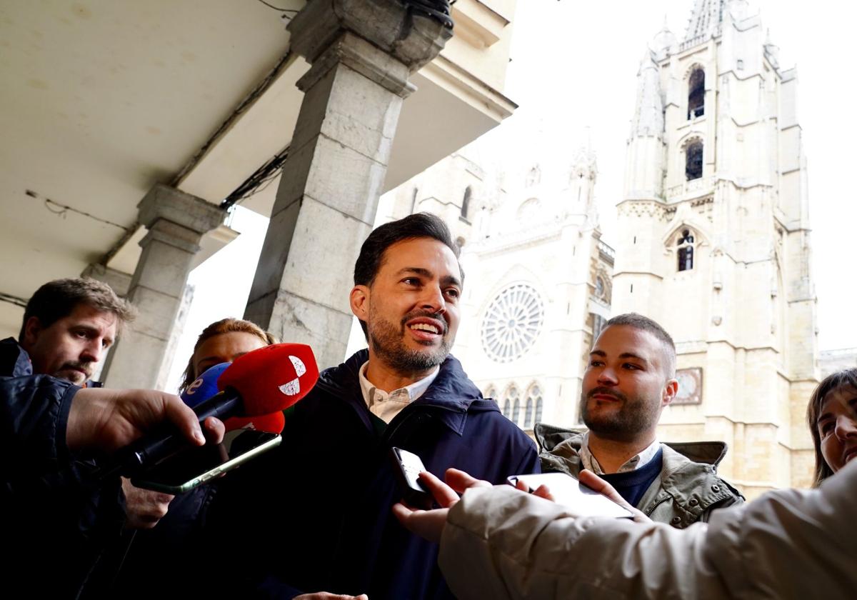Moreno impone su candidatura «pese a las infinitas trabas», propone un debate y dar voz a la militancia