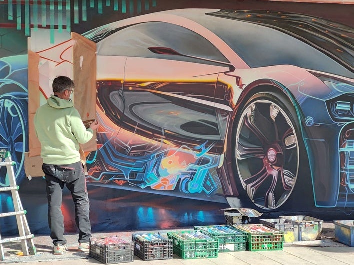 Dadospuntocero estrena mural en La Lastra
