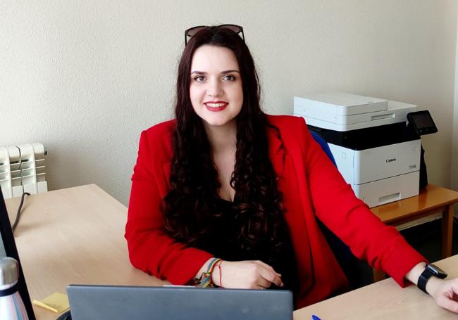 Yaiza Saco Merlcón, directora de la residencia de mayores de Riello.