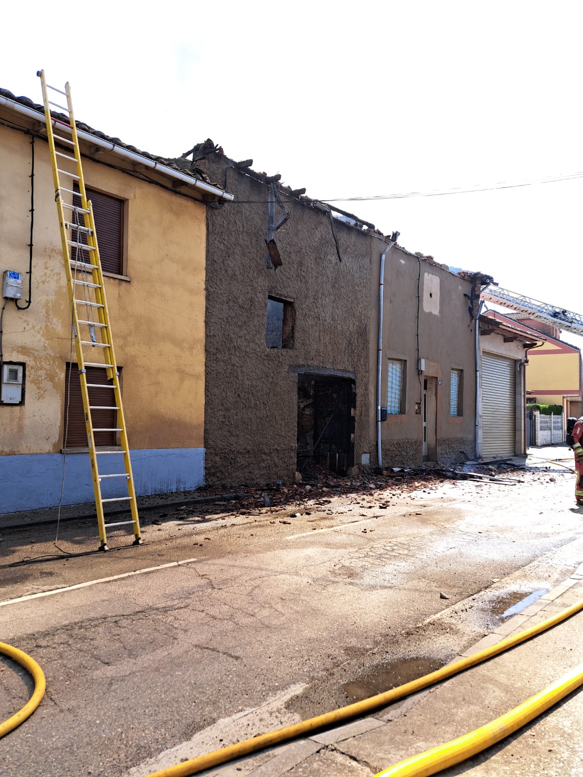 Incendio en una vivienda de Roderos