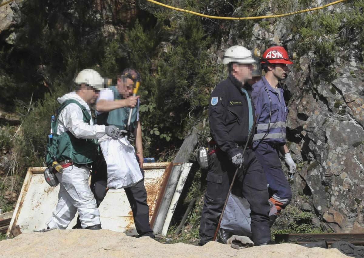 Imagen secundaria 1 - La primera inspección en la mina de Cerredo confirma la explosión por grisú