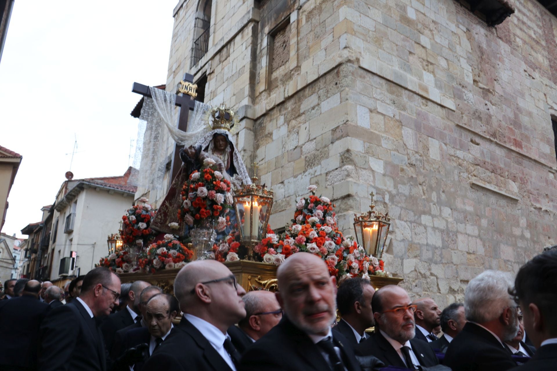 Las mejores imágenes de la Procesión de la Dolorosa en León