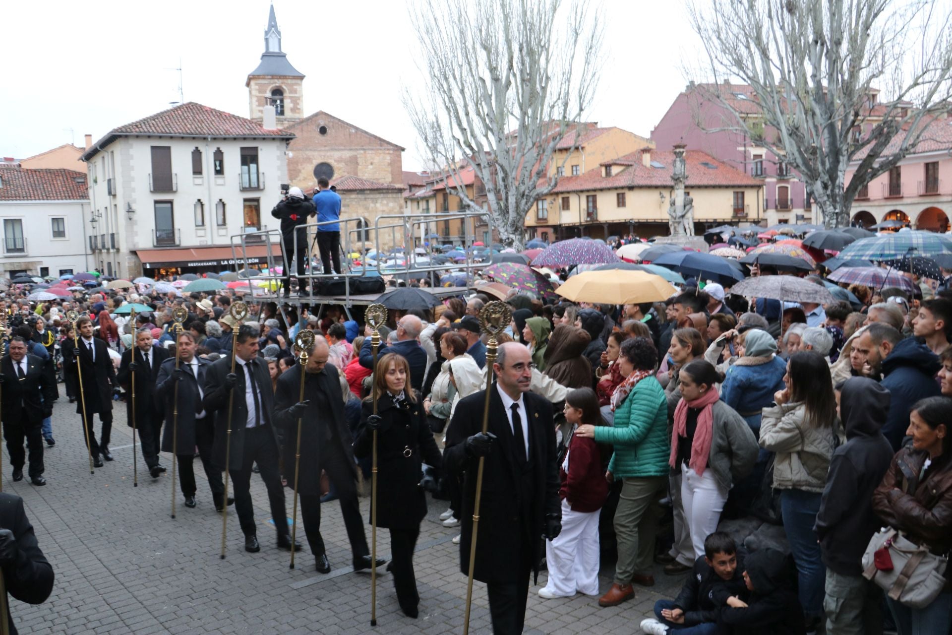 Las mejores imágenes de la Procesión de la Dolorosa en León