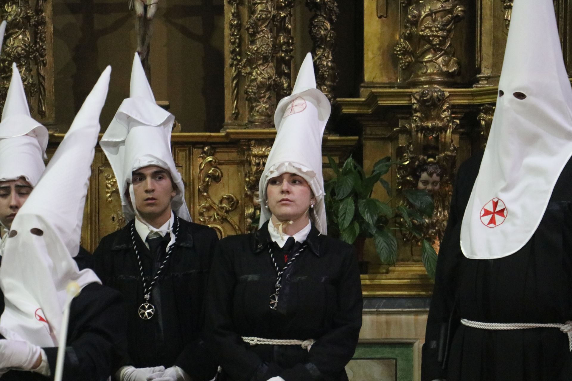 Las imágenes de la suspensión de la Solemne Adoración de las Llagas de Cristo en León