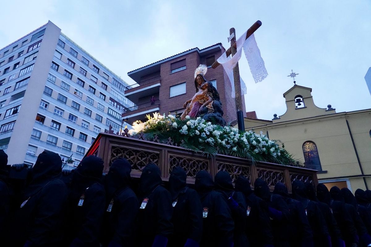 Las imágenes de la procesión de La Pasión en León en el Lunes Santo