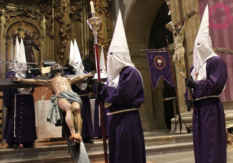 Las mejores imágenes del Vía Crucis Leonés Cantado