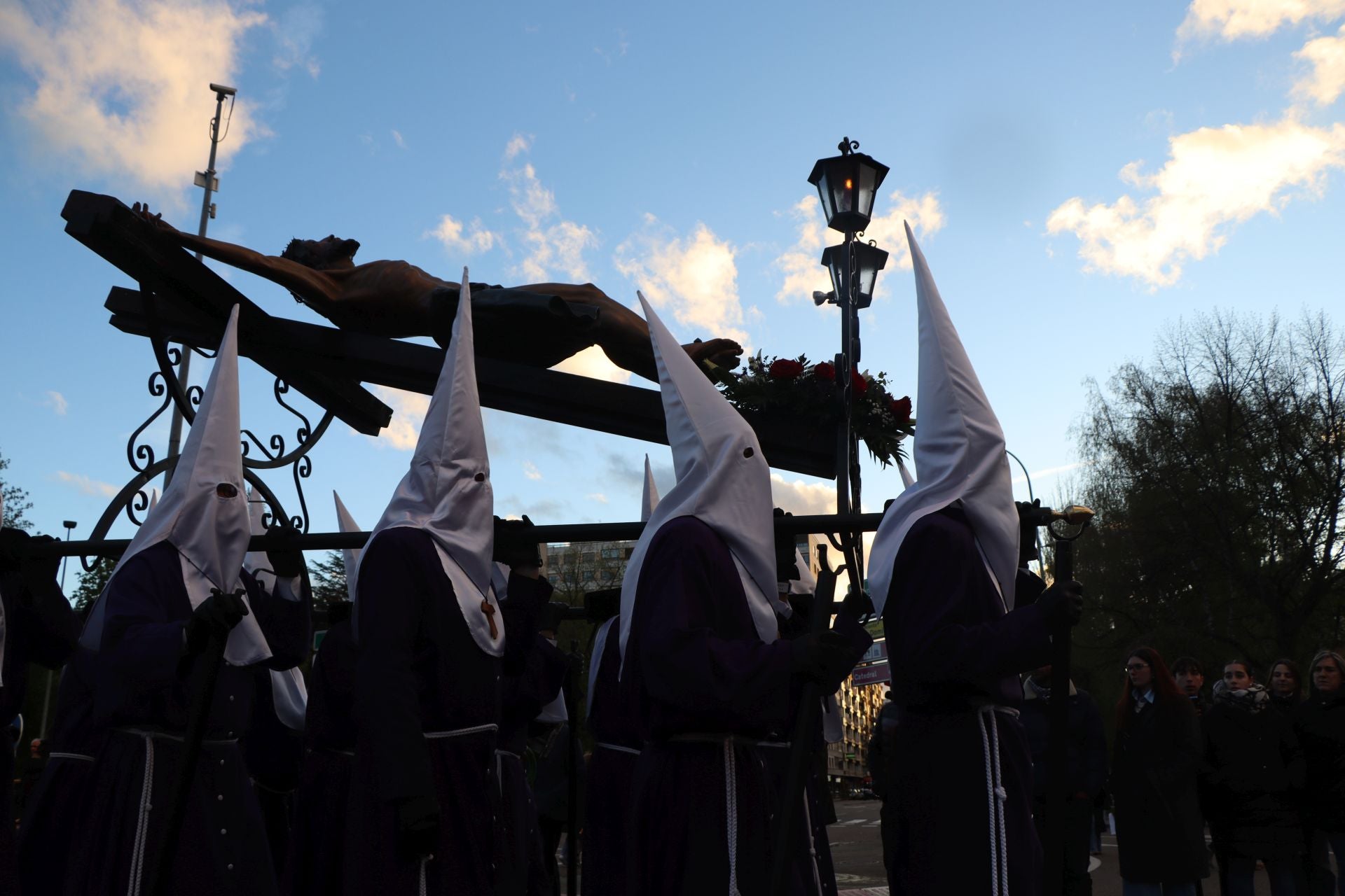 Las mejores imágenes de la procesión del Silencio