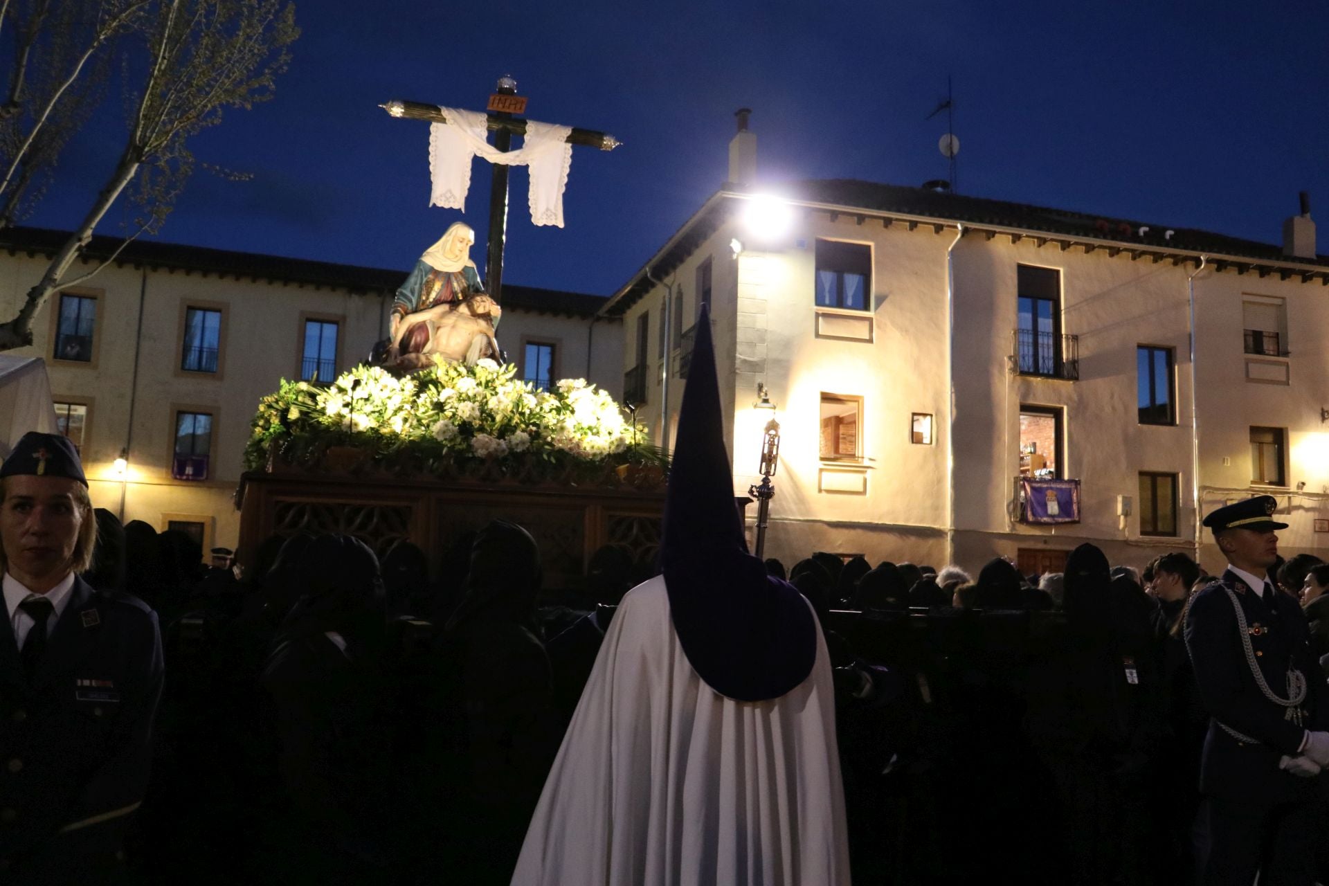 Las imágenes de la procesión de la Virgen de la Amargura en León