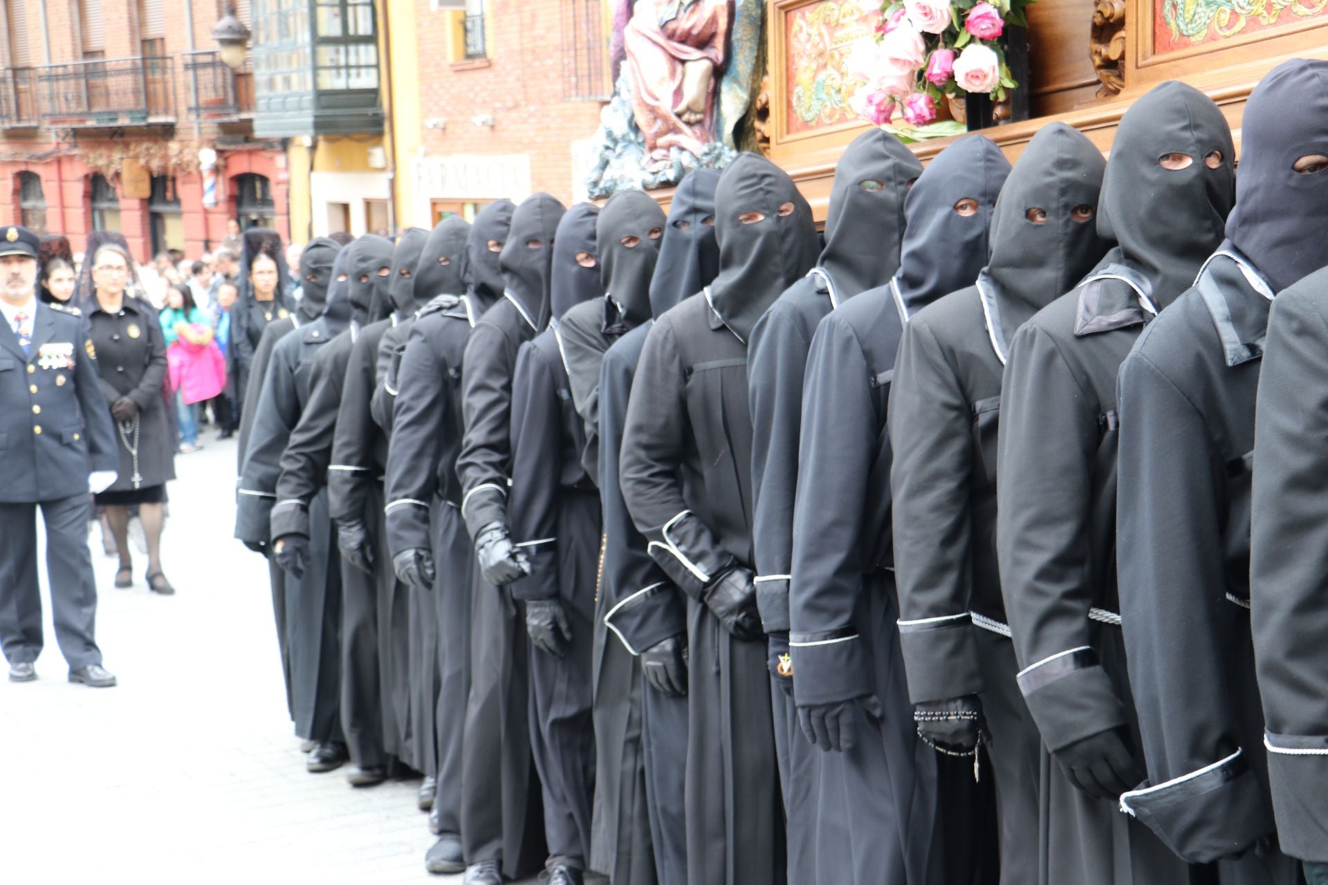 Las imágenes de la Procesión de la Despedida en León