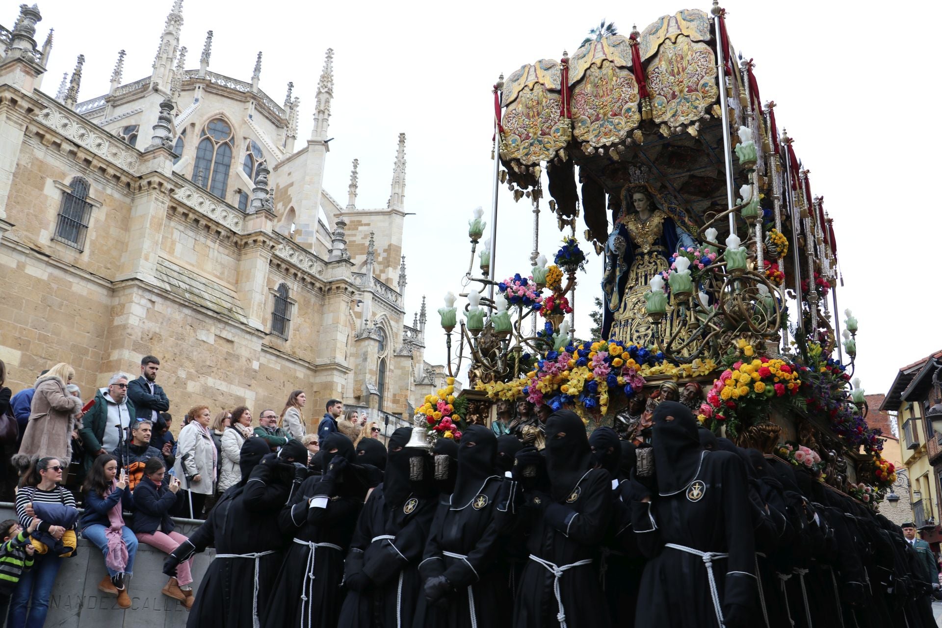 Las imágenes de la Procesión de la Despedida en León