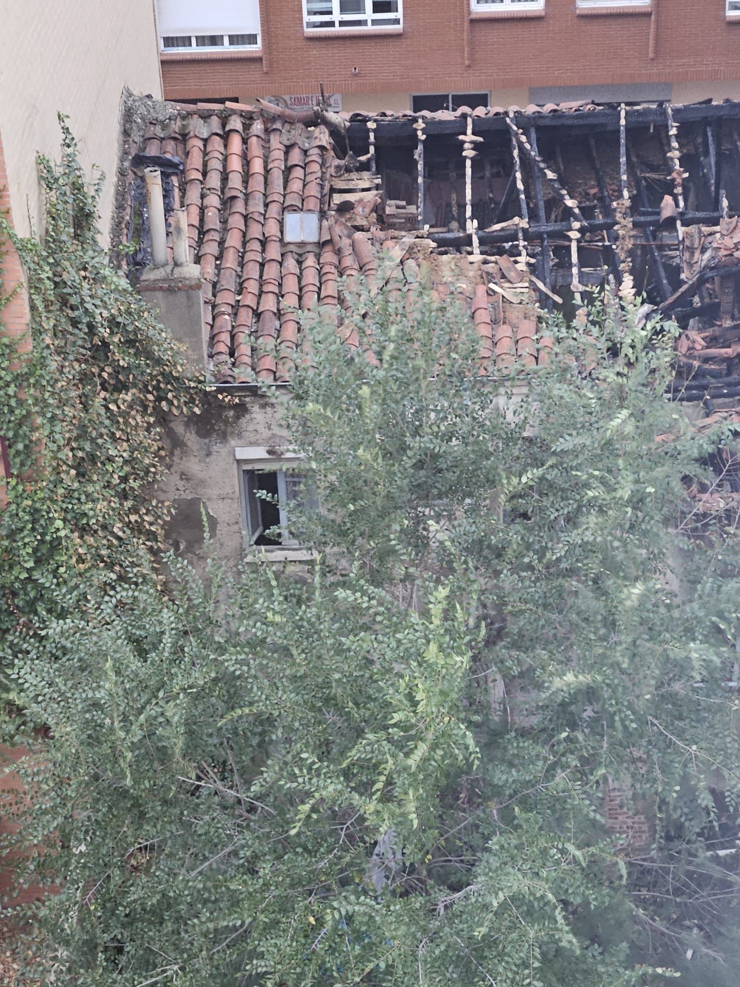 El estado «ruinoso» del número 19 de Santa Engracia, en imágenes