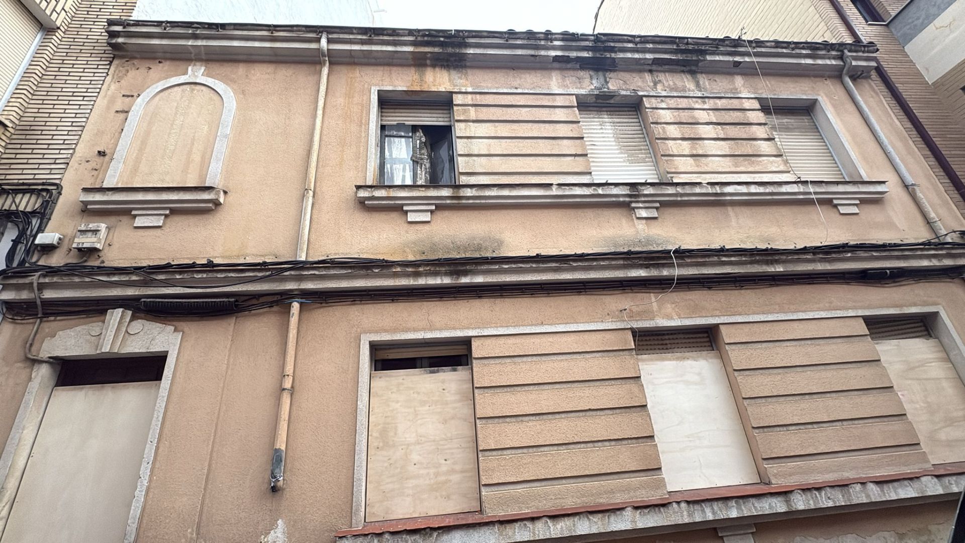 El estado «ruinoso» del número 19 de Santa Engracia, en imágenes