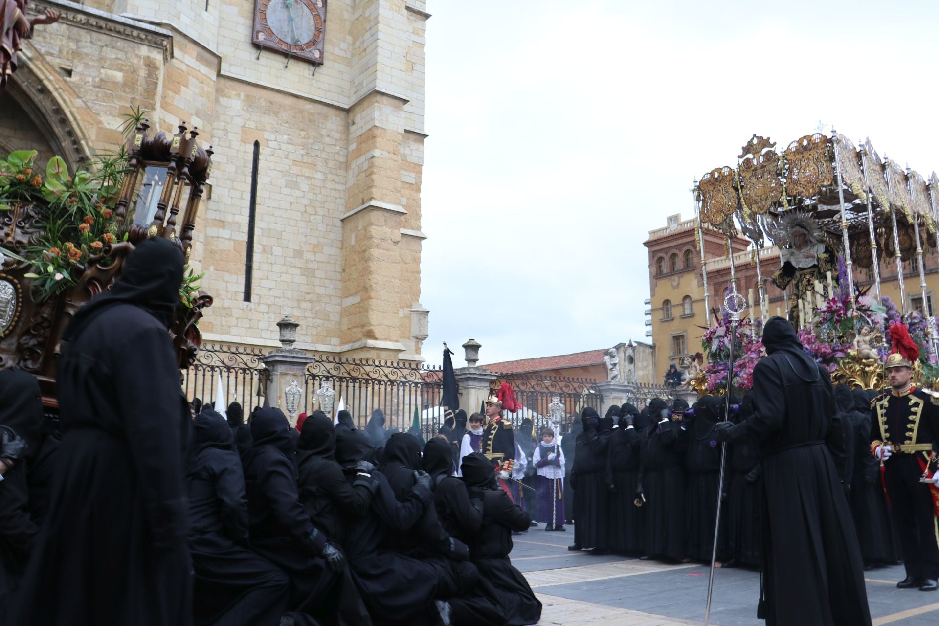Las imágenes del Encuentro ante la Catedral de León