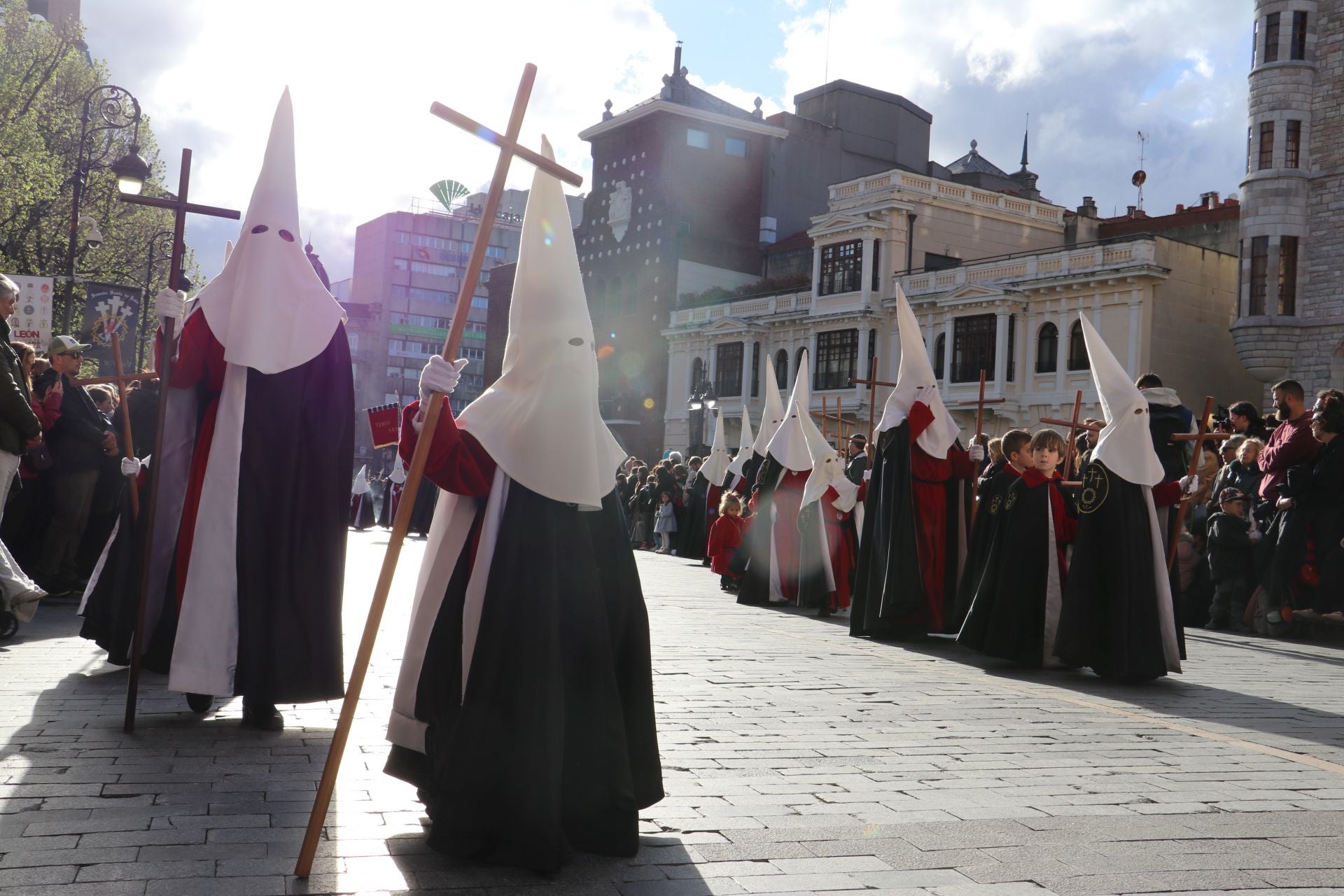 Las imágenes de la procesión de las Siete Palabras en León