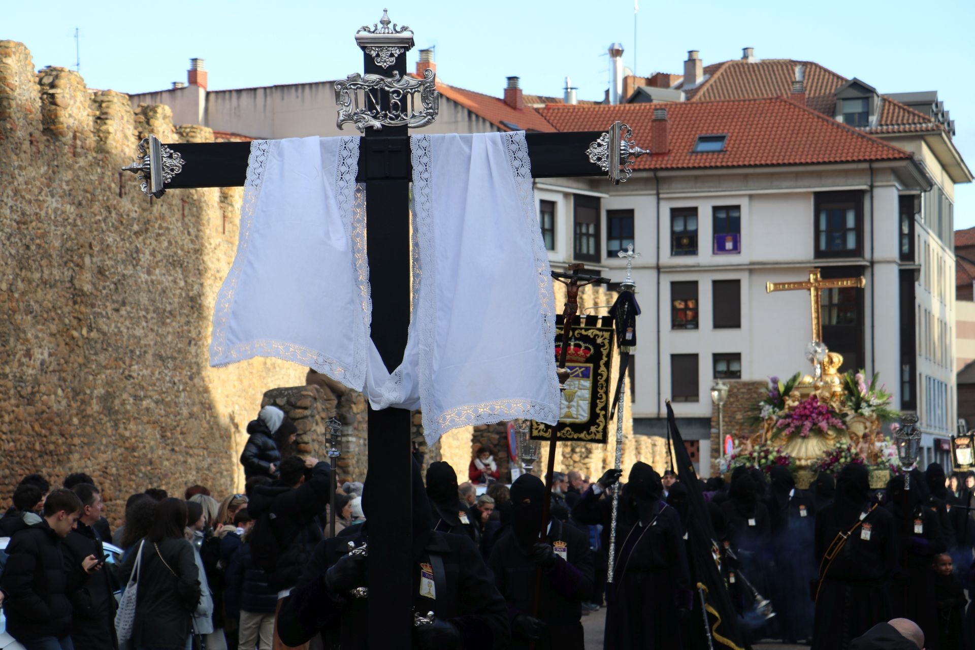 Las mejores imágenes de la procesión del Santo Entierro de Minerva