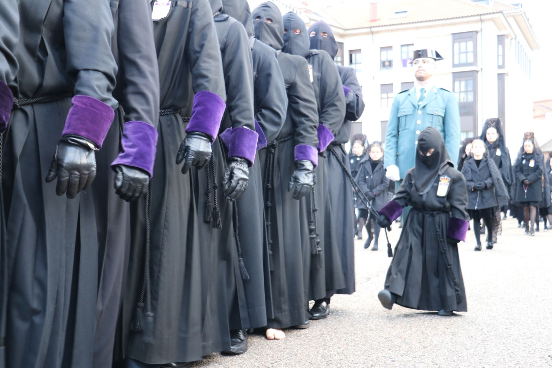 Las mejores imágenes de la procesión del Santo Entierro de Minerva
