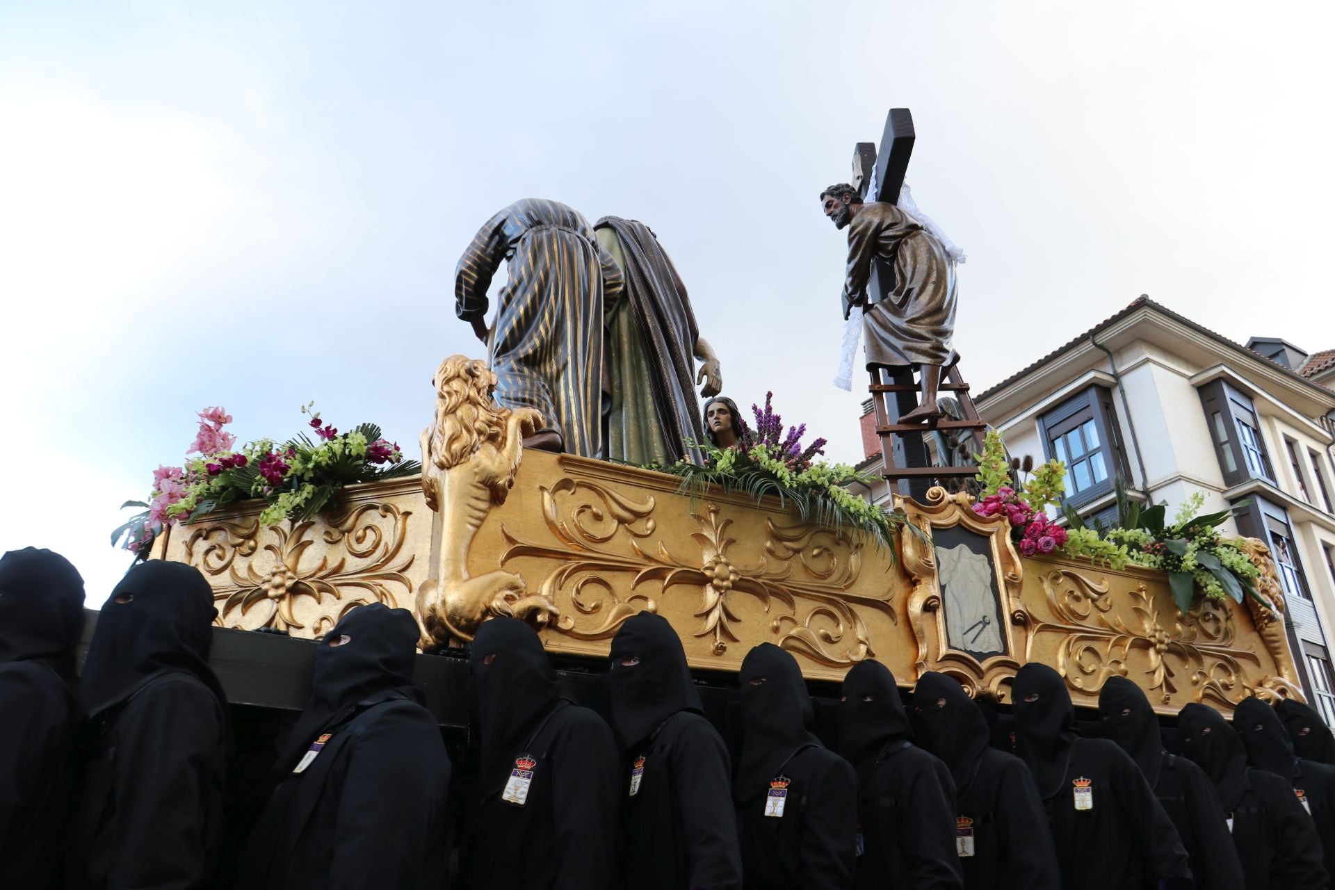Las mejores imágenes de la procesión del Santo Entierro de Minerva