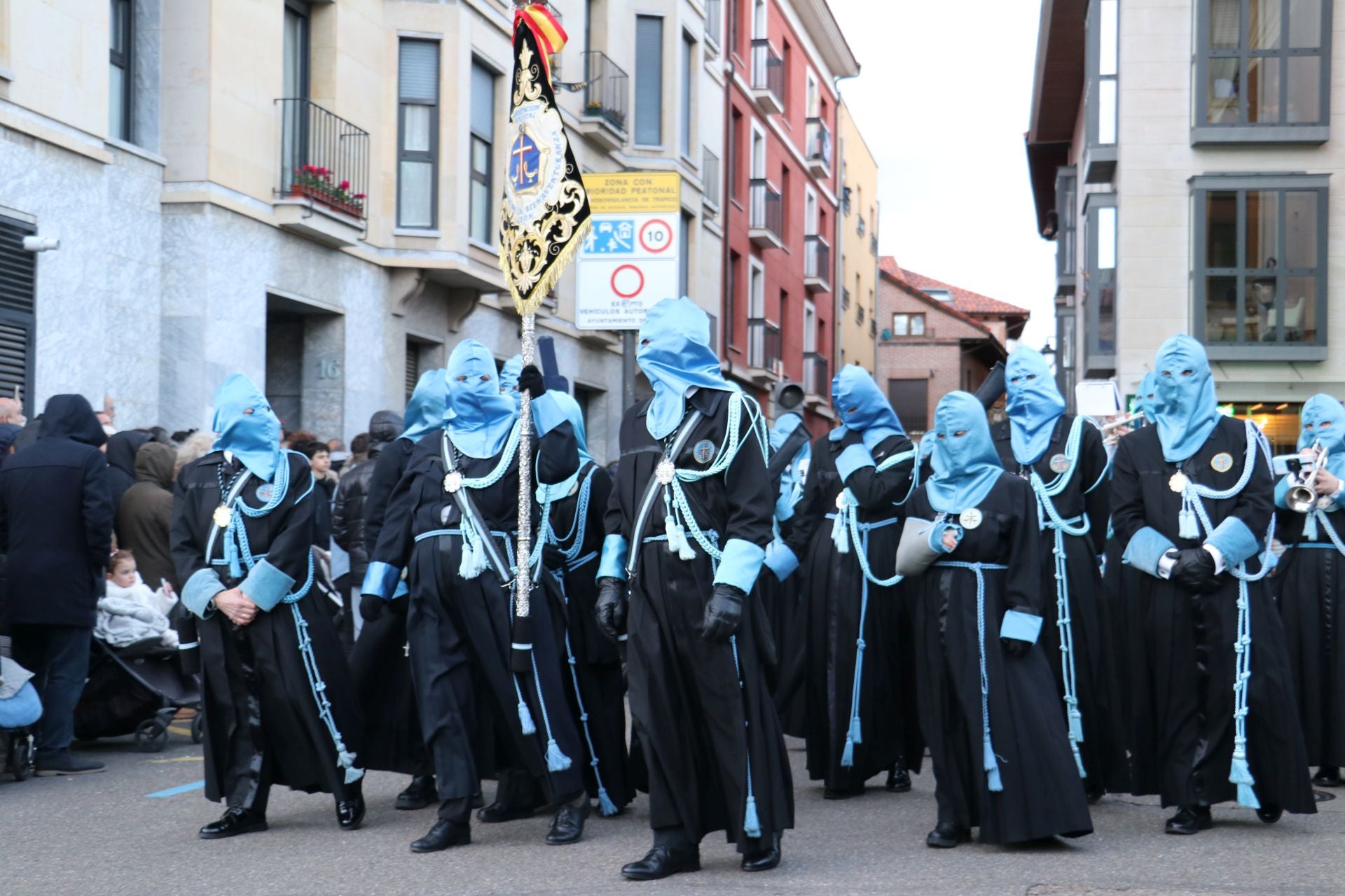 Las mejores imágenes de la procesión del Santo Entierro de Minerva