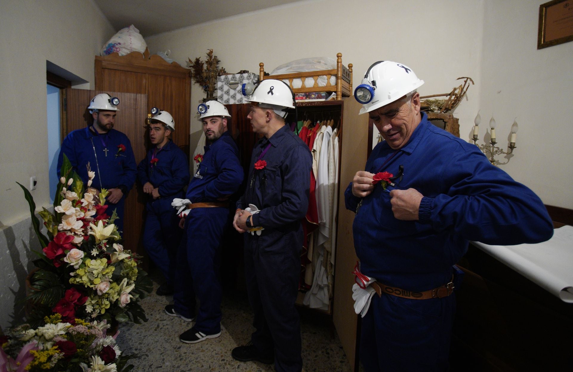 Procesión del Cristo de los Mineros en Caboalles de Abajo