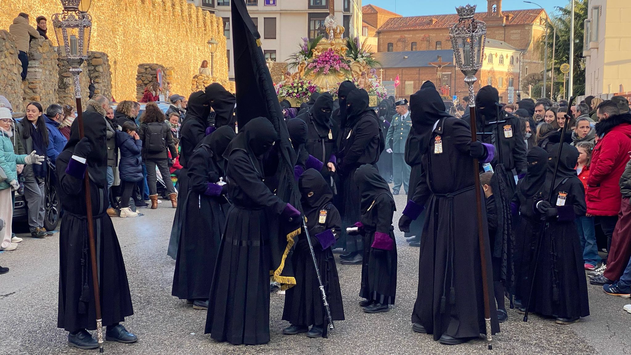 Así vivimos y te contamos toda la jornada del Viernes Santo