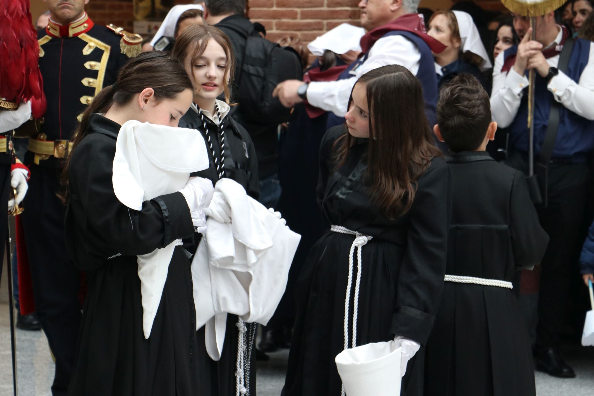Las imágenes de la suspensión de la procesión Camino de la Luz