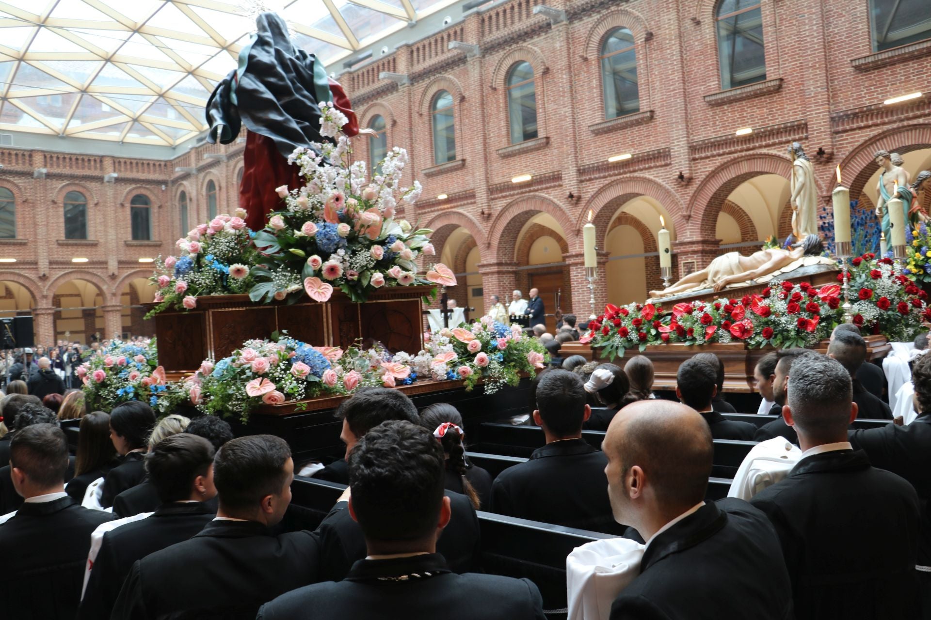 Las imágenes de la suspensión de la procesión Camino de la Luz