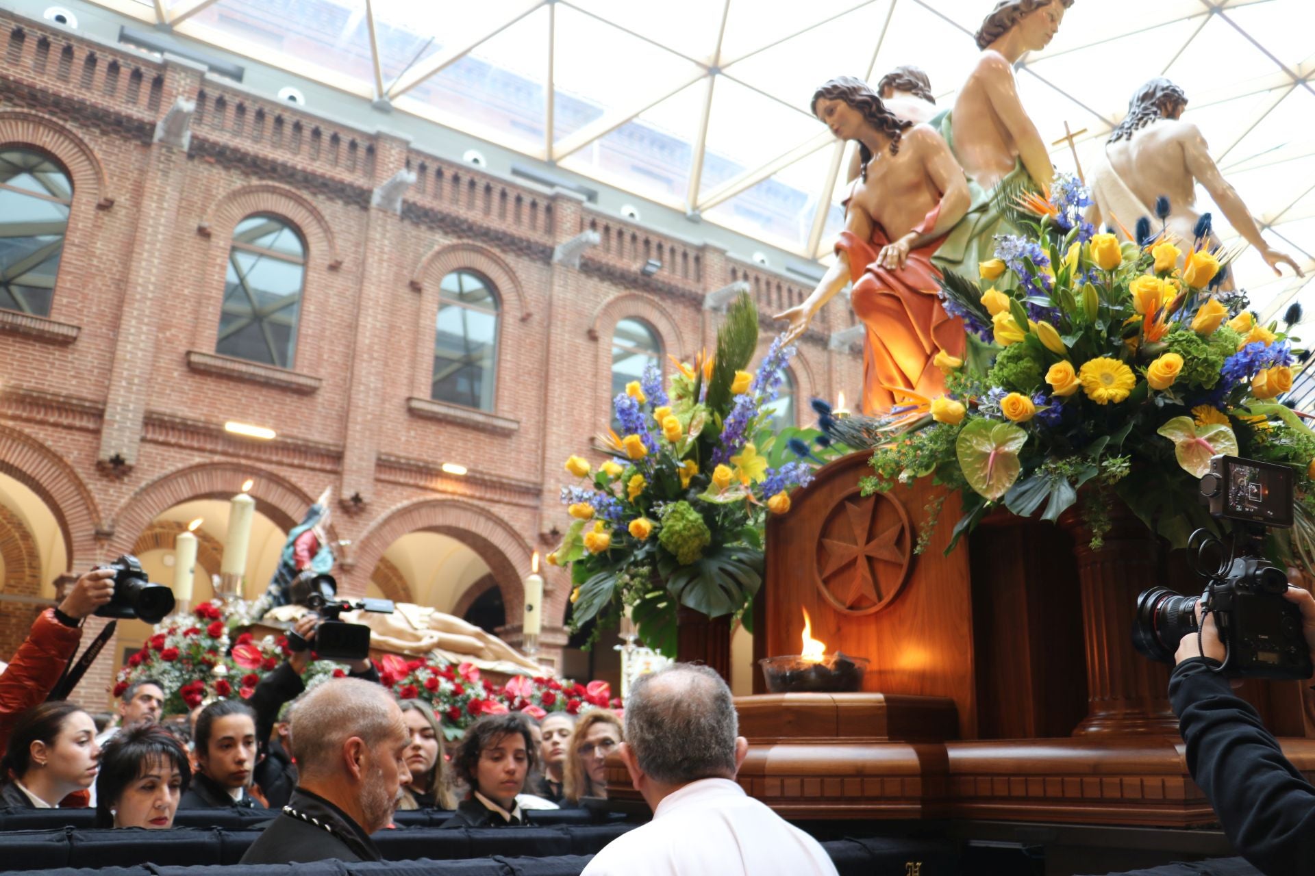 Las imágenes de la suspensión de la procesión Camino de la Luz