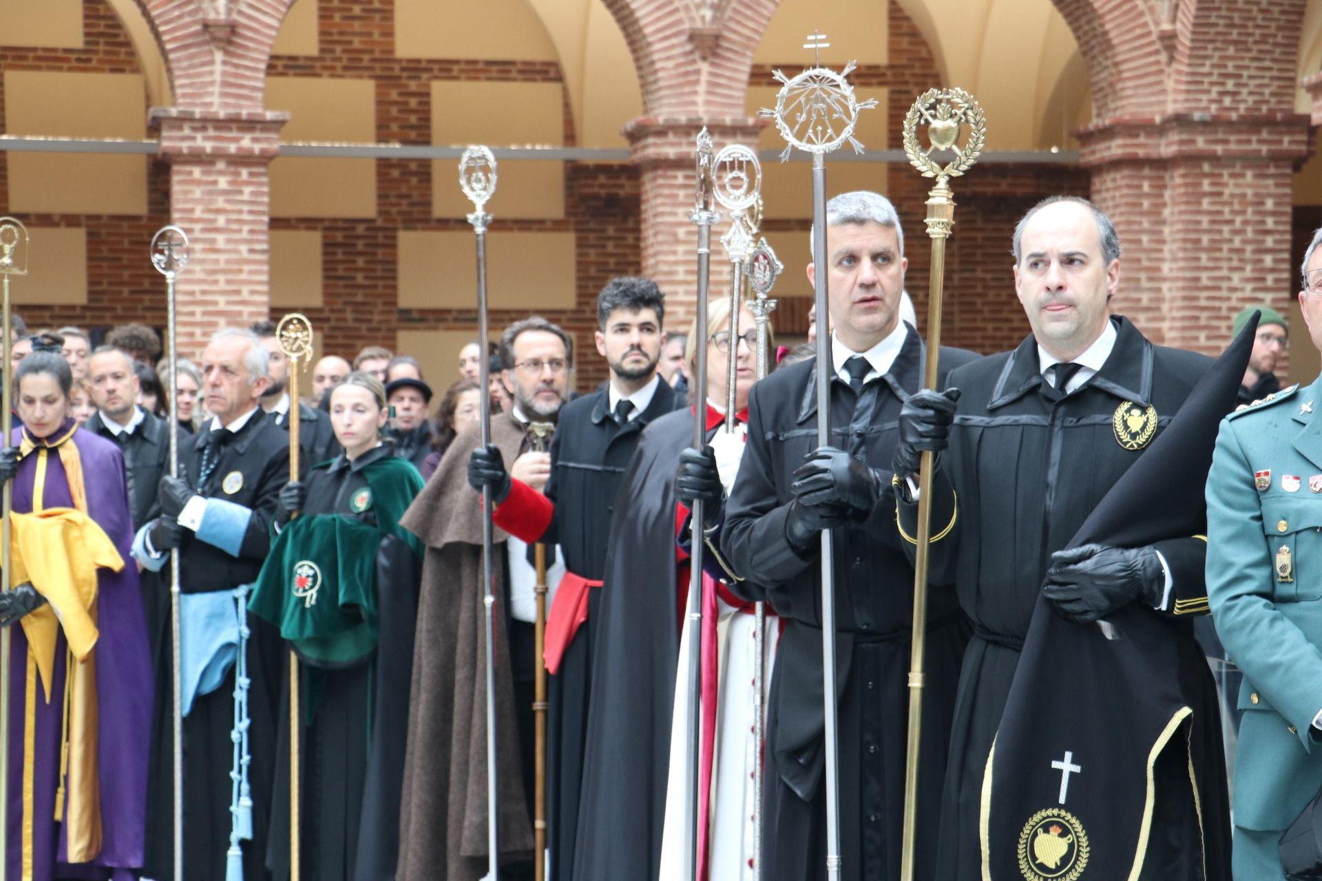 Las imágenes de la suspensión de la procesión Camino de la Luz