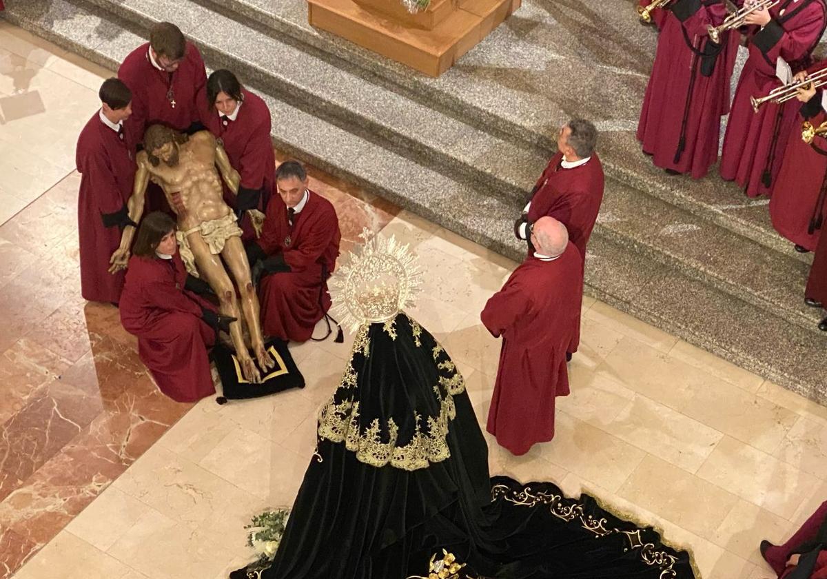 Las imágenes del acto del Desenclavo el Sábado Santo en León