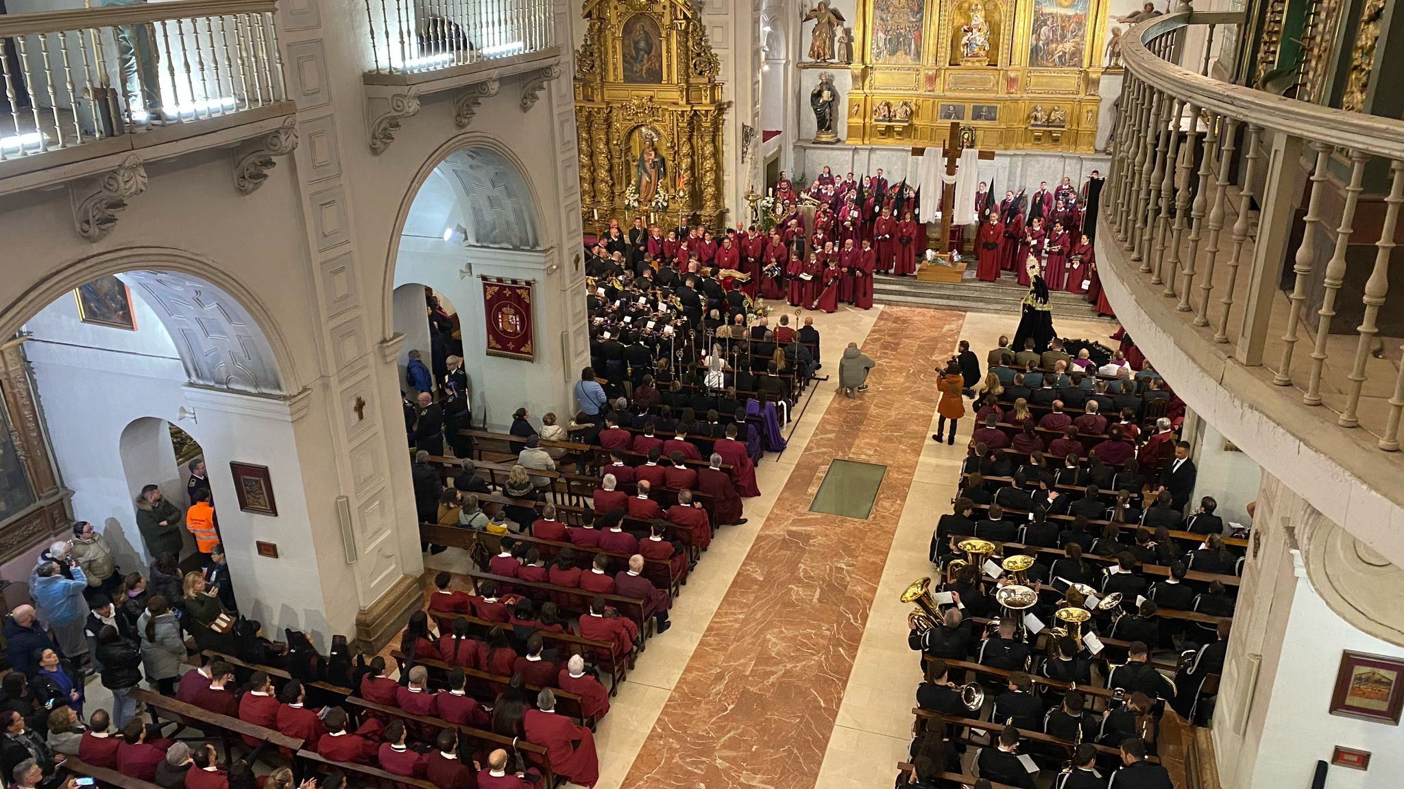 Las imágenes del acto del Desenclavo el Sábado Santo en León