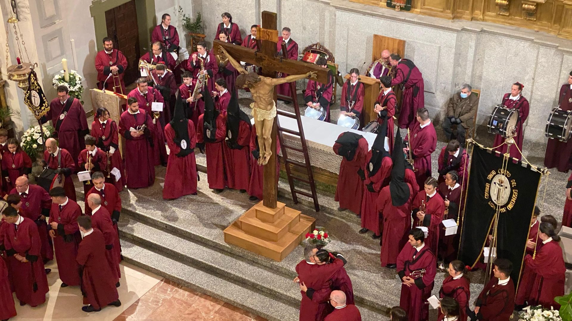 Las imágenes del acto del Desenclavo el Sábado Santo en León