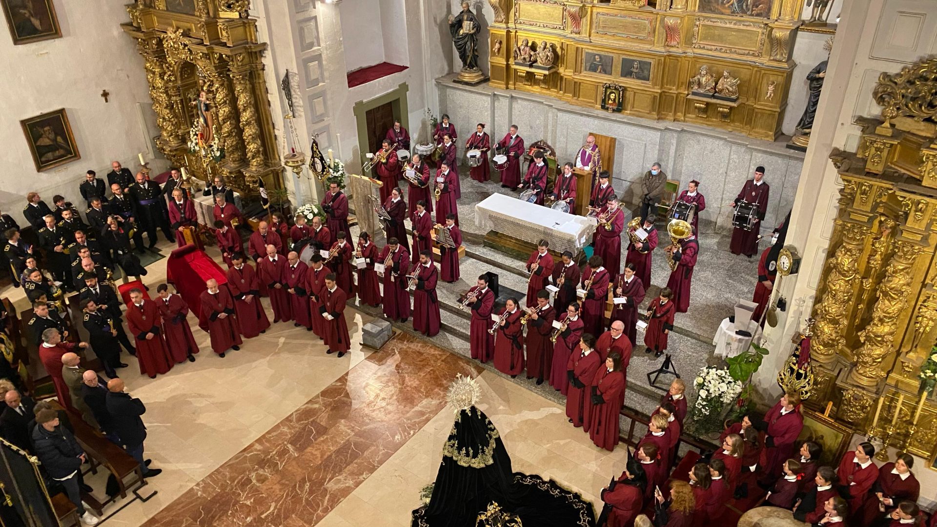 Las imágenes del acto del Desenclavo el Sábado Santo en León