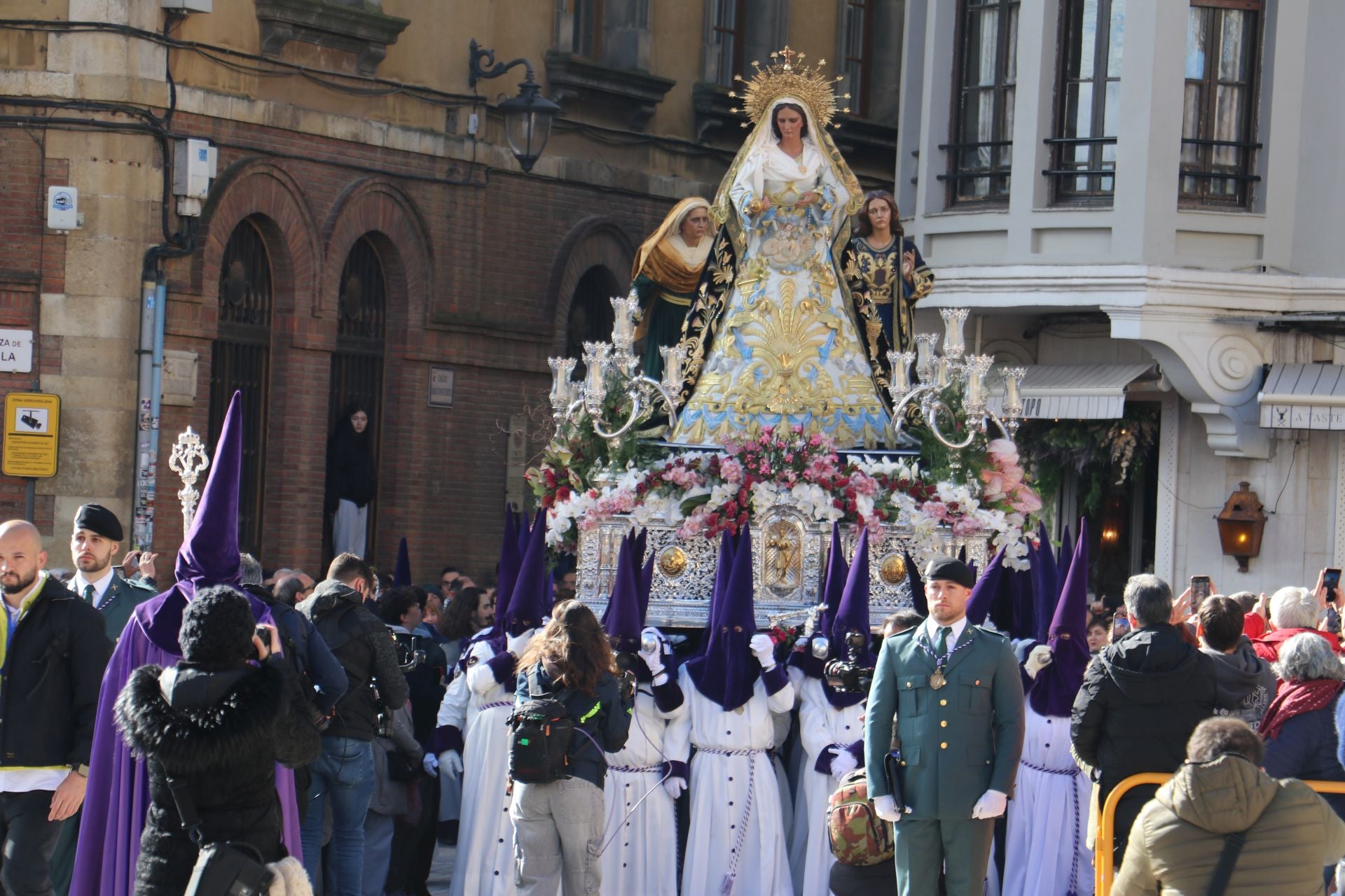 Las imágenes del acto de la Resurrección en León