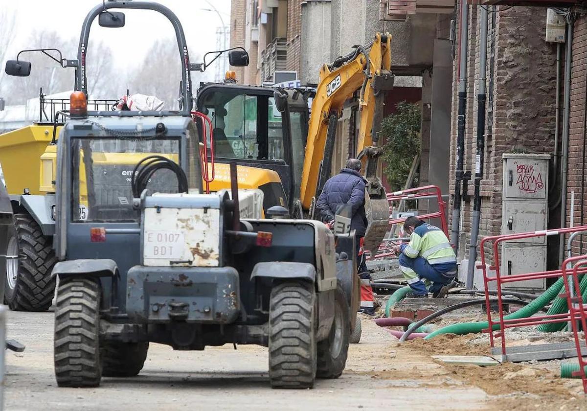 El Ayuntamiento de León retoma el Plan de Asfaltado con la previsión de mejorar el firme en más de 40 calles