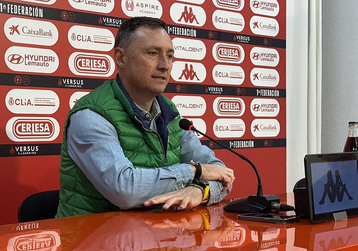 Raúl Llona, entrenador de la Cultural.