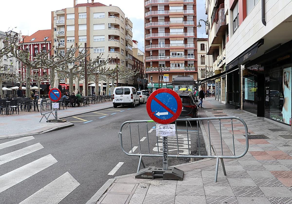 La calle Fuero se prepara para las obras de peatonalización