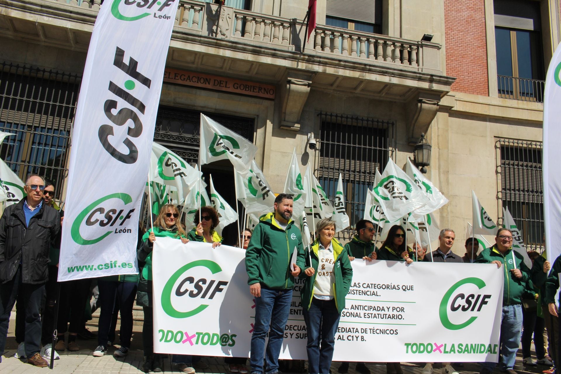 Los sanitarios de León reclaman mejoras en su estatuto