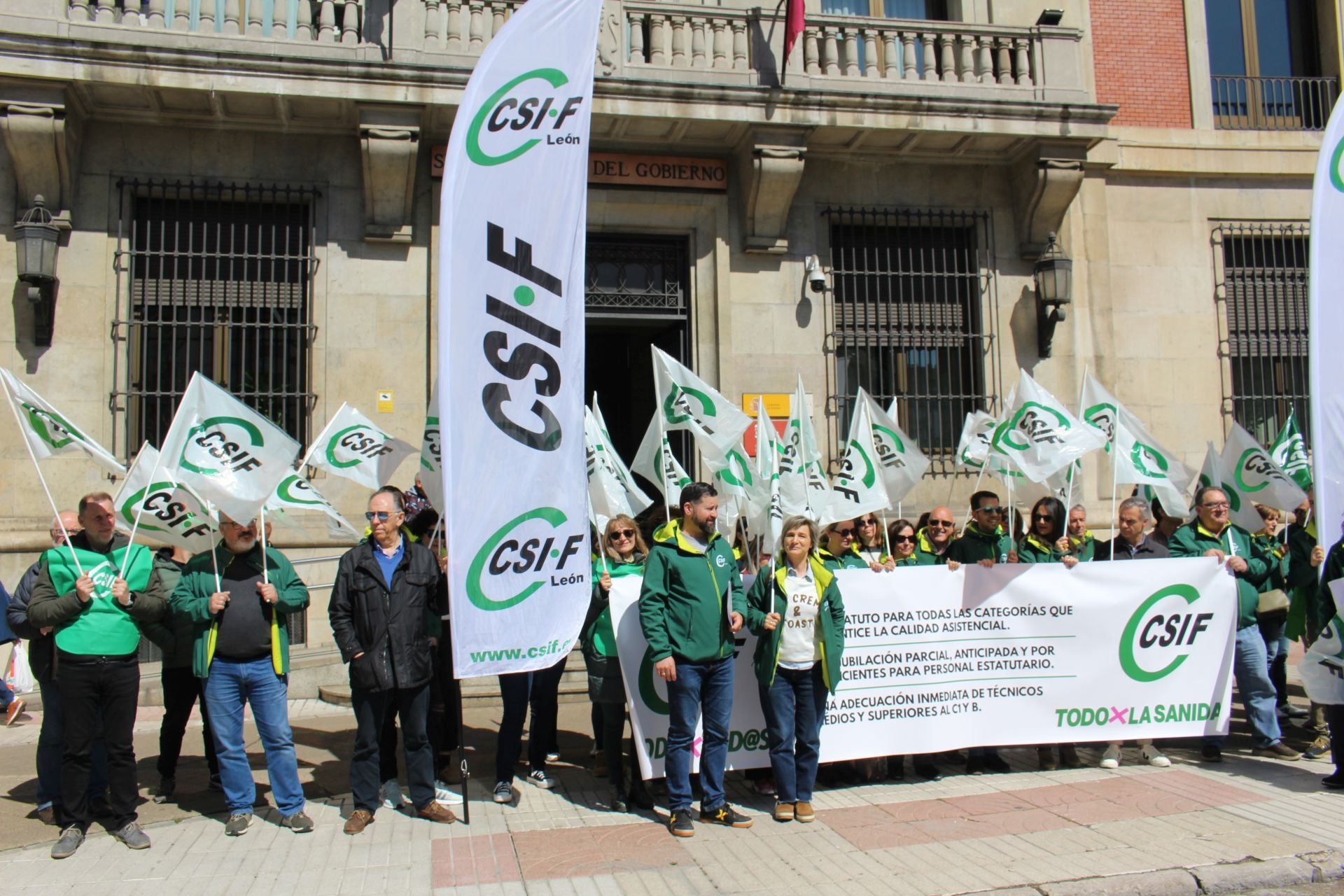 Los sanitarios de León reclaman mejoras en su estatuto