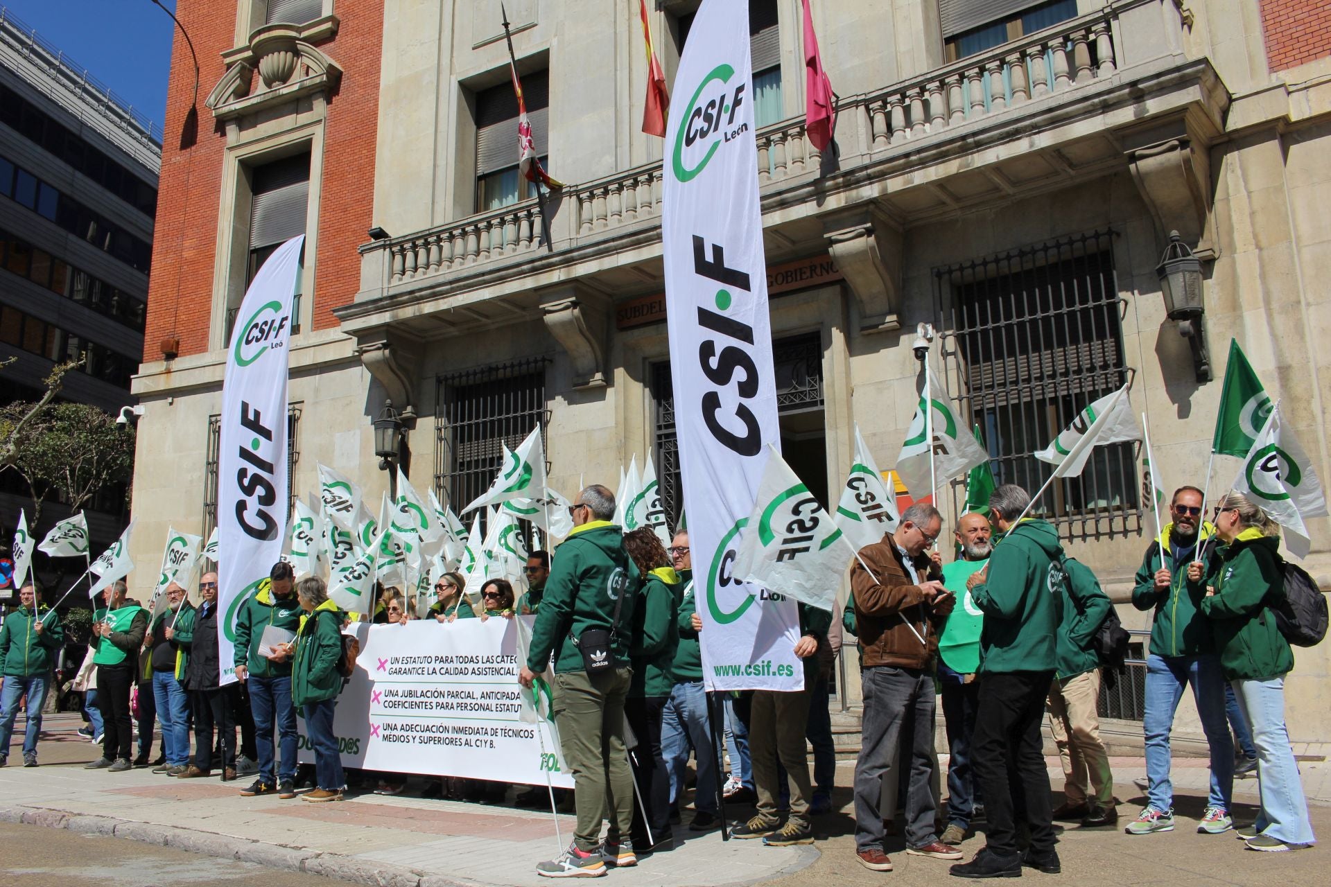 Los sanitarios de León reclaman mejoras en su estatuto