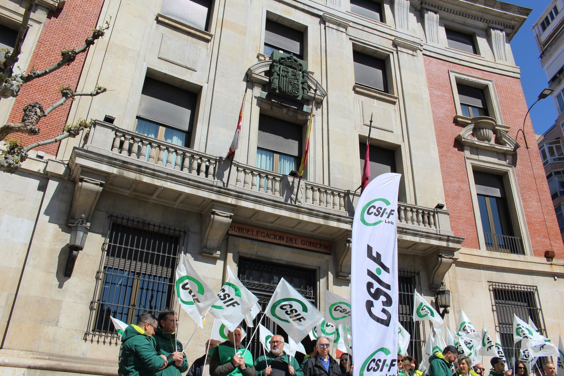 Los sanitarios de León reclaman mejoras en su estatuto